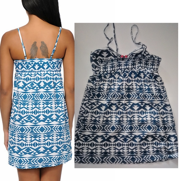 Empyre Aubree Lyons Blue Tribal Print Dress - Picture 4 of 5